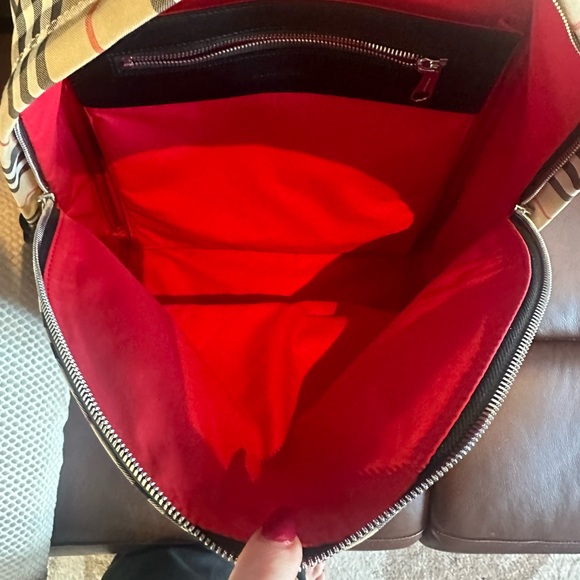 Burberry bookbag for men or women - Picture 4 of 6